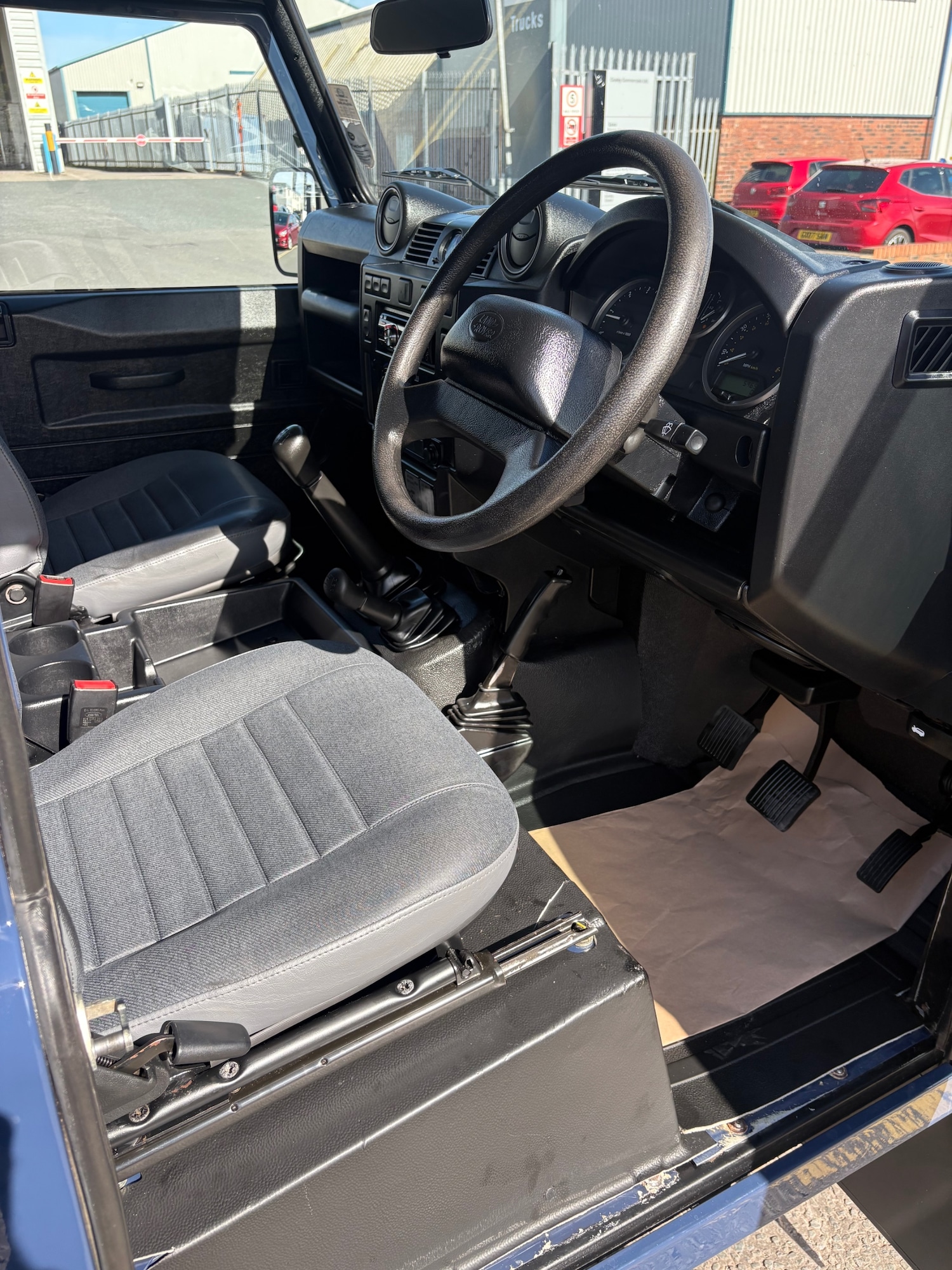 Used Land Rover Defender 2013 for sale - 78175924: Photo 13