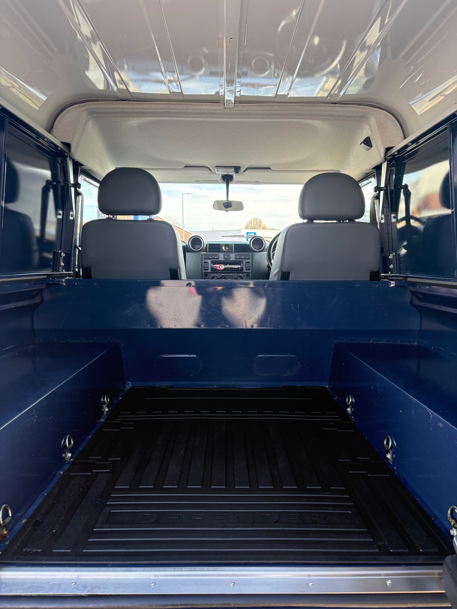 Used Land Rover Defender 2013 for sale - 78175924: Photo 5