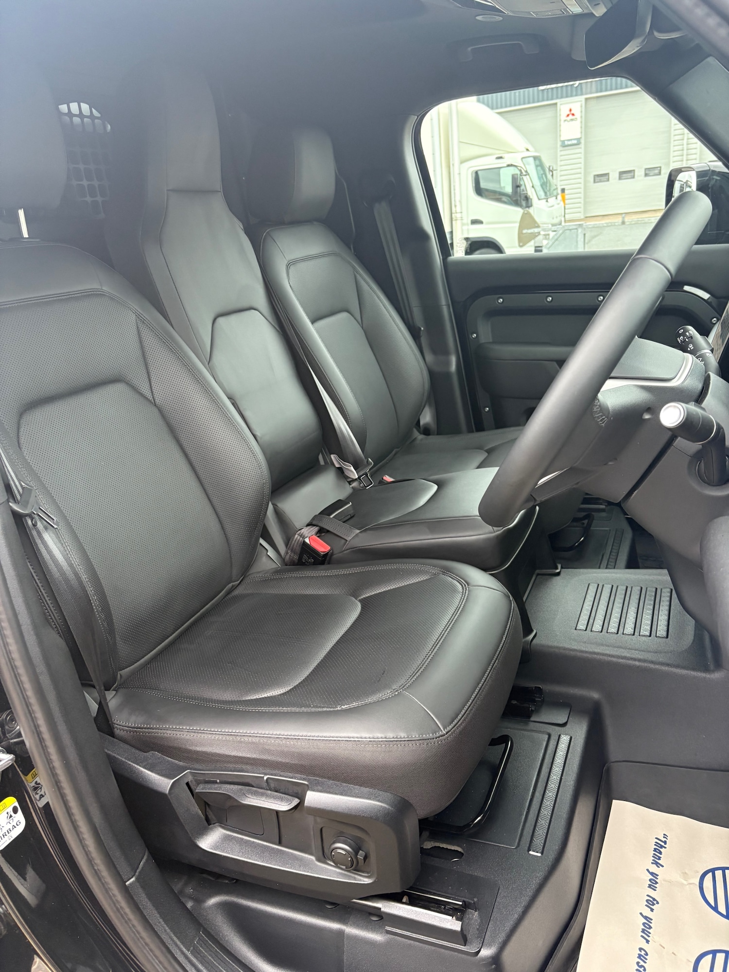 Used Land Rover Defender 2025 for sale - 76187381: Photo 11