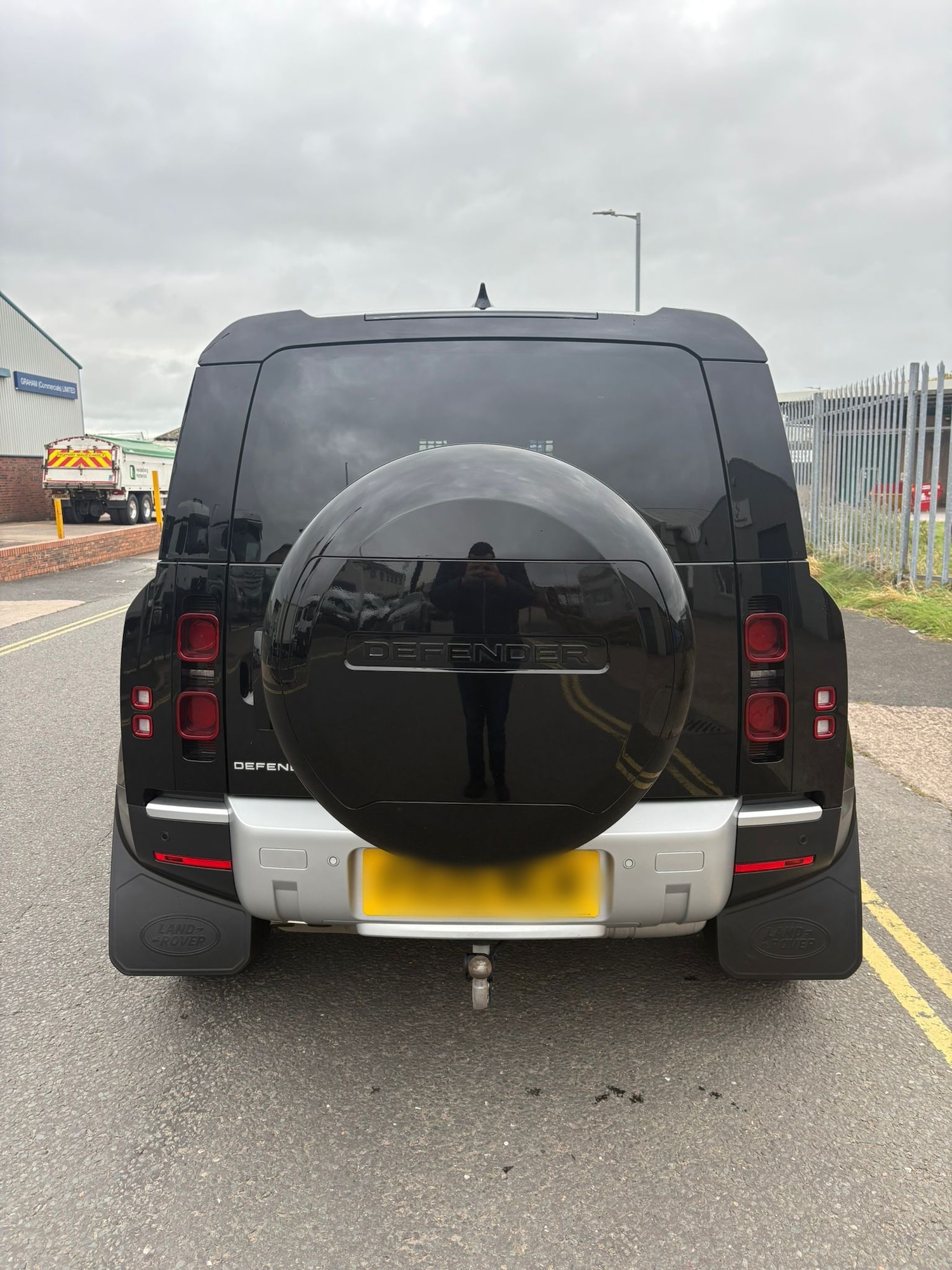 Used Land Rover Defender 2025 for sale - 76187381: Photo 3