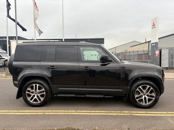 Used Land Rover Defender 2025 for sale - 76187381: Photo 7