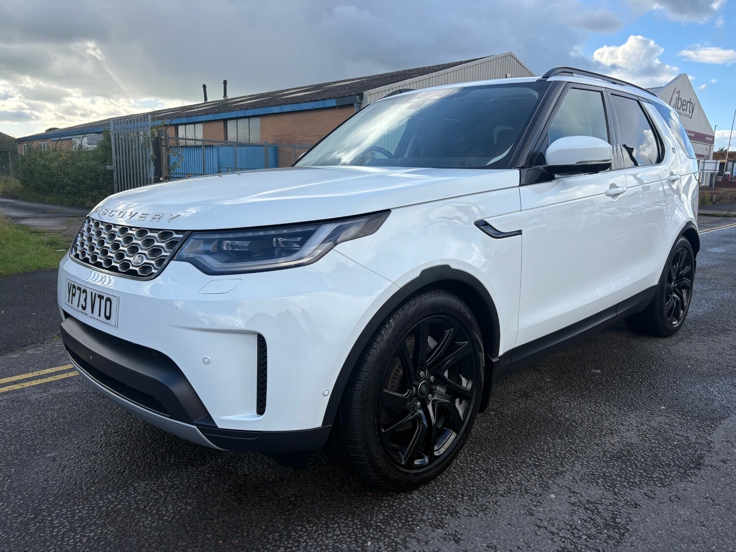 Used Land Rover Discovery 2023 for sale - 76024298: Photo 7