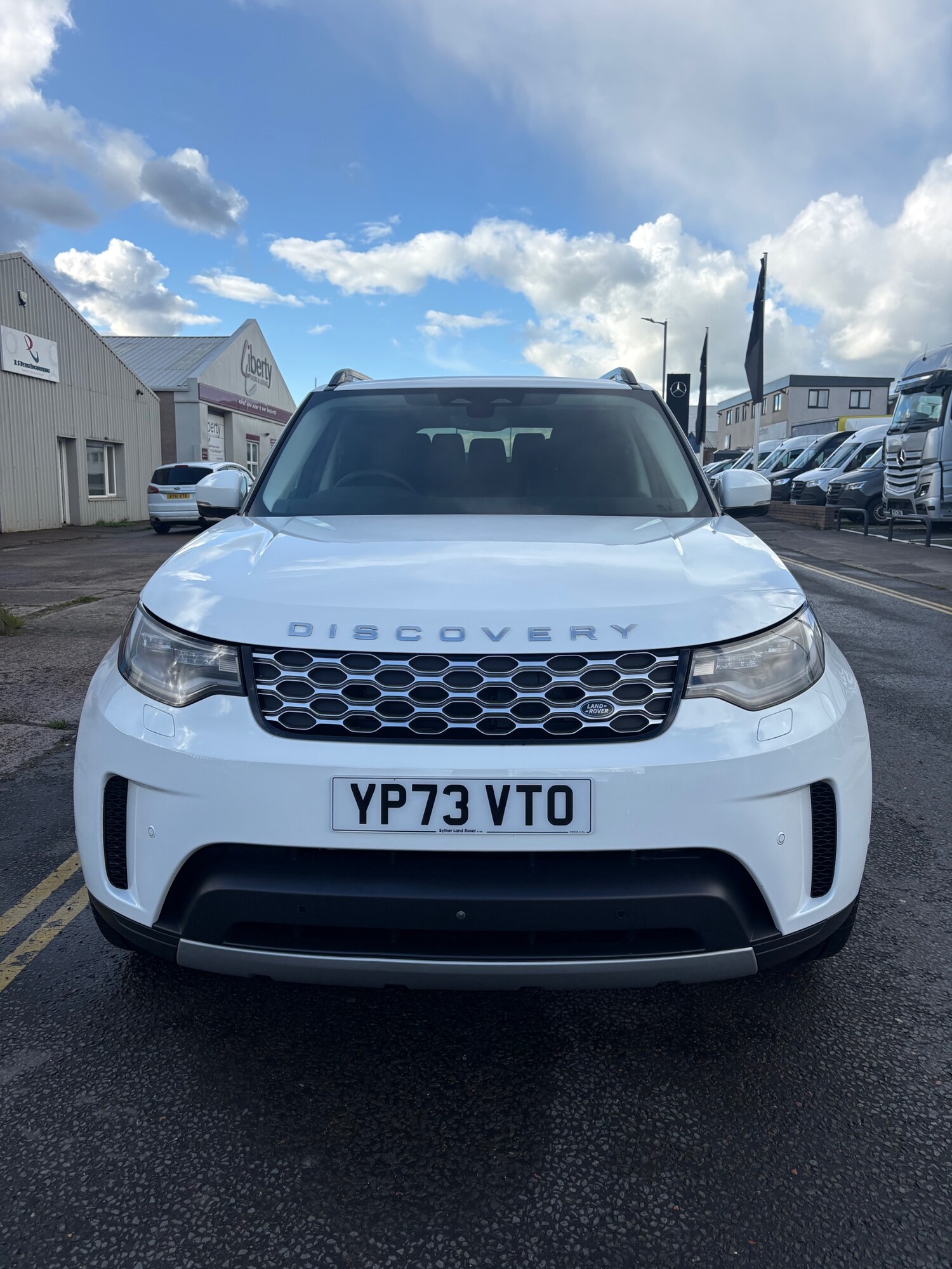 Used Land Rover Discovery 2023 for sale - 76024298: Photo 8