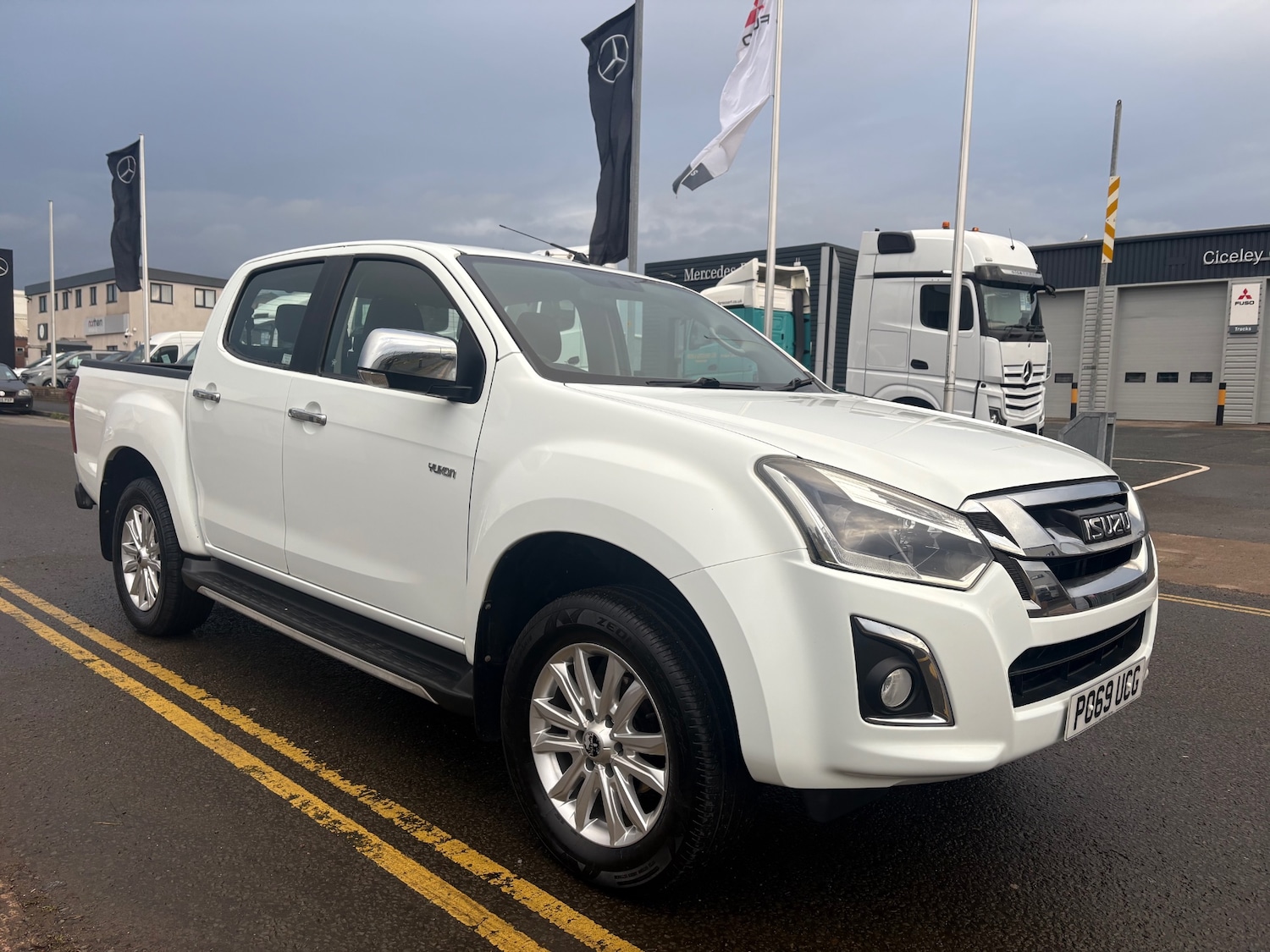 Used Isuzu D-Max 2019 for sale - 76854760: Photo 1