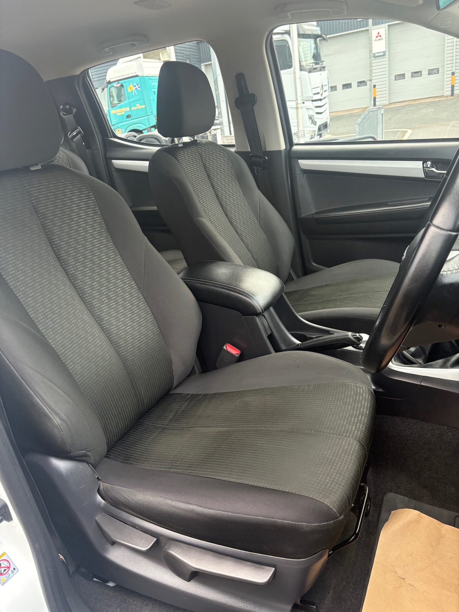 Used Isuzu D-Max 2019 for sale - 76854760: Photo 11