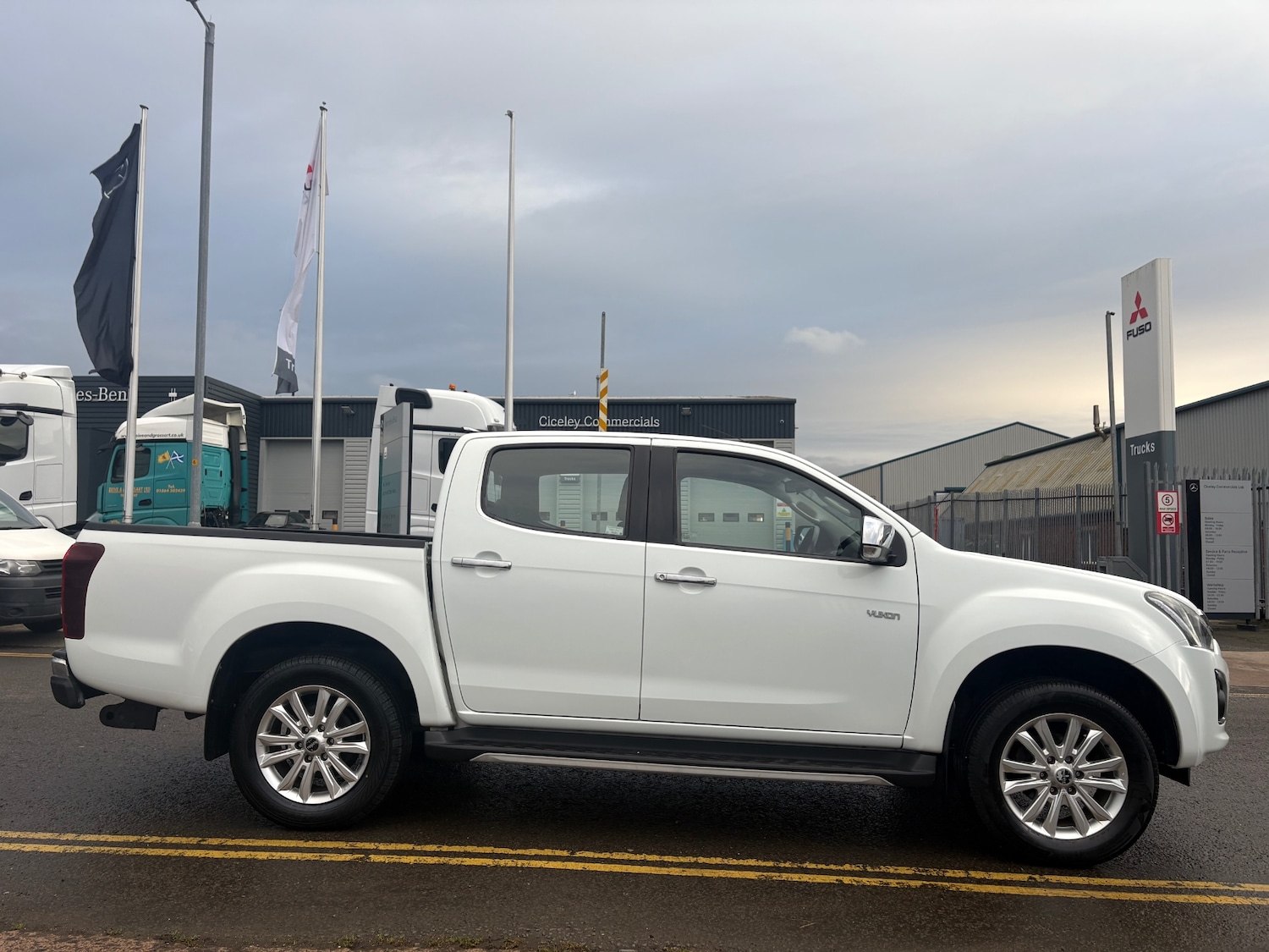 Used Isuzu D-Max 2019 for sale - 76854760: Photo 2