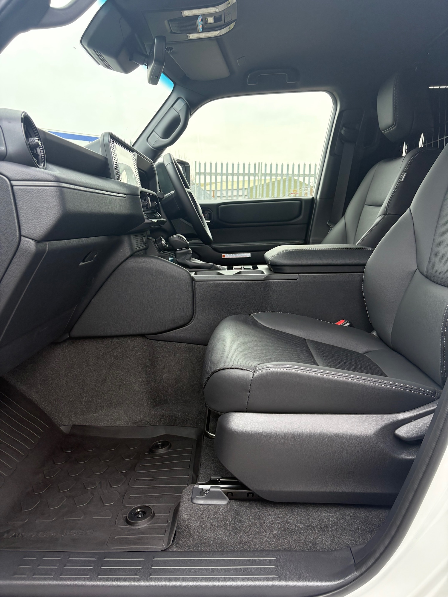 Used Toyota Land Cruiser 2025 for sale - 77065918: Photo 12