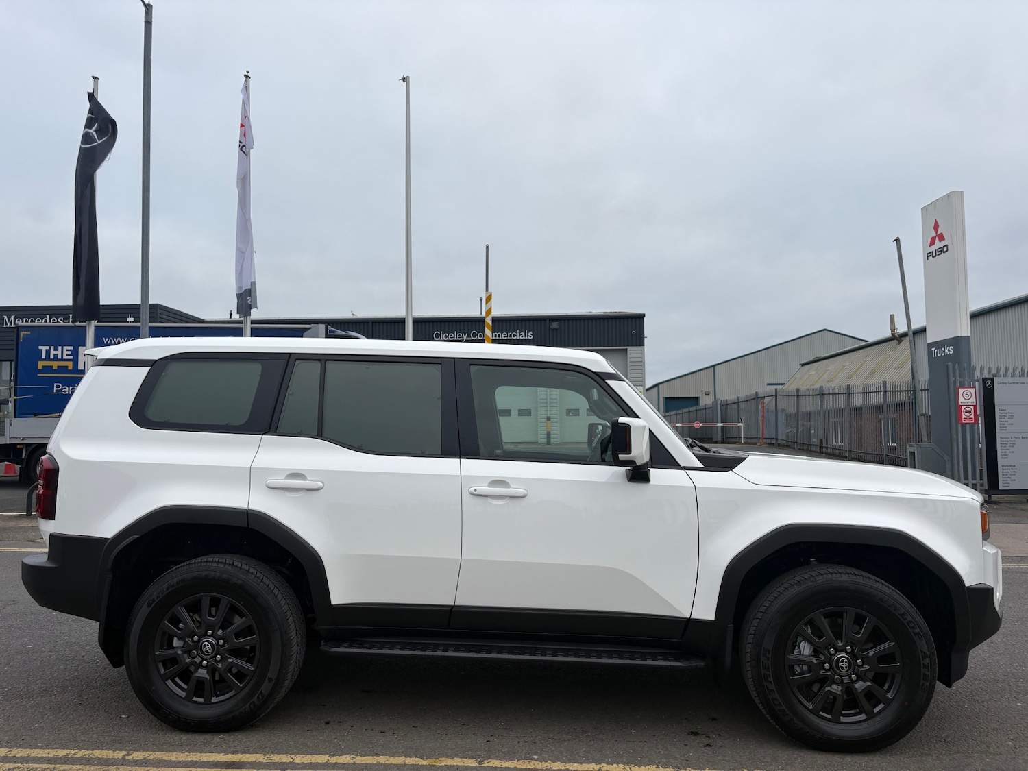 Used Toyota Land Cruiser 2025 for sale - 77065918: Photo 2