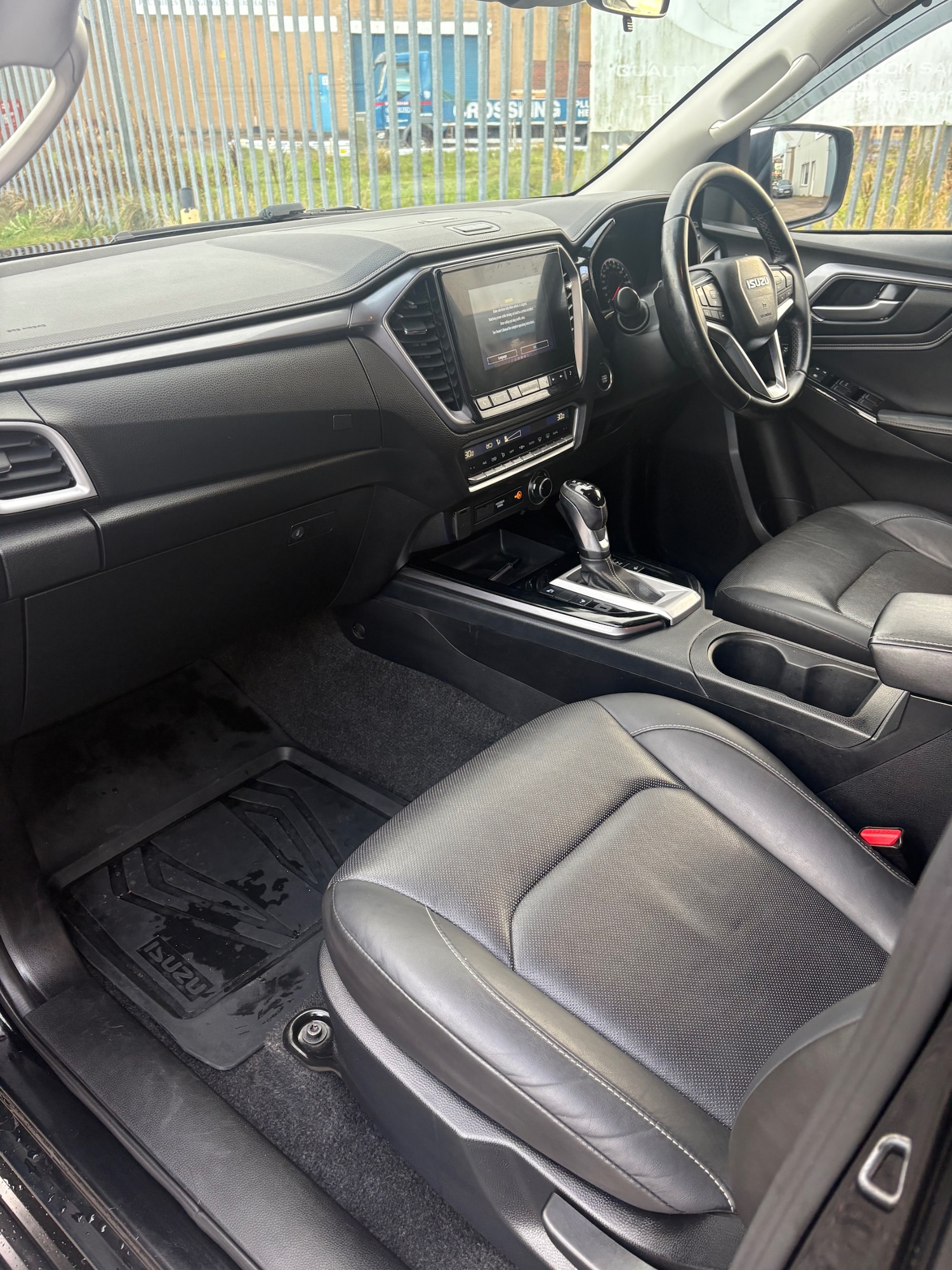 Used Isuzu D-Max 2022 for sale - 76699763: Photo 10