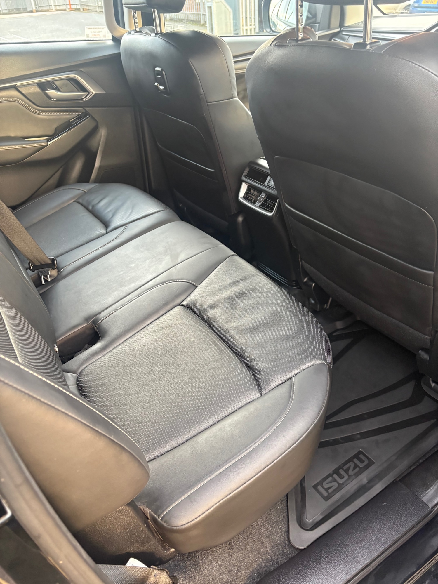 Used Isuzu D-Max 2022 for sale - 76699763: Photo 13