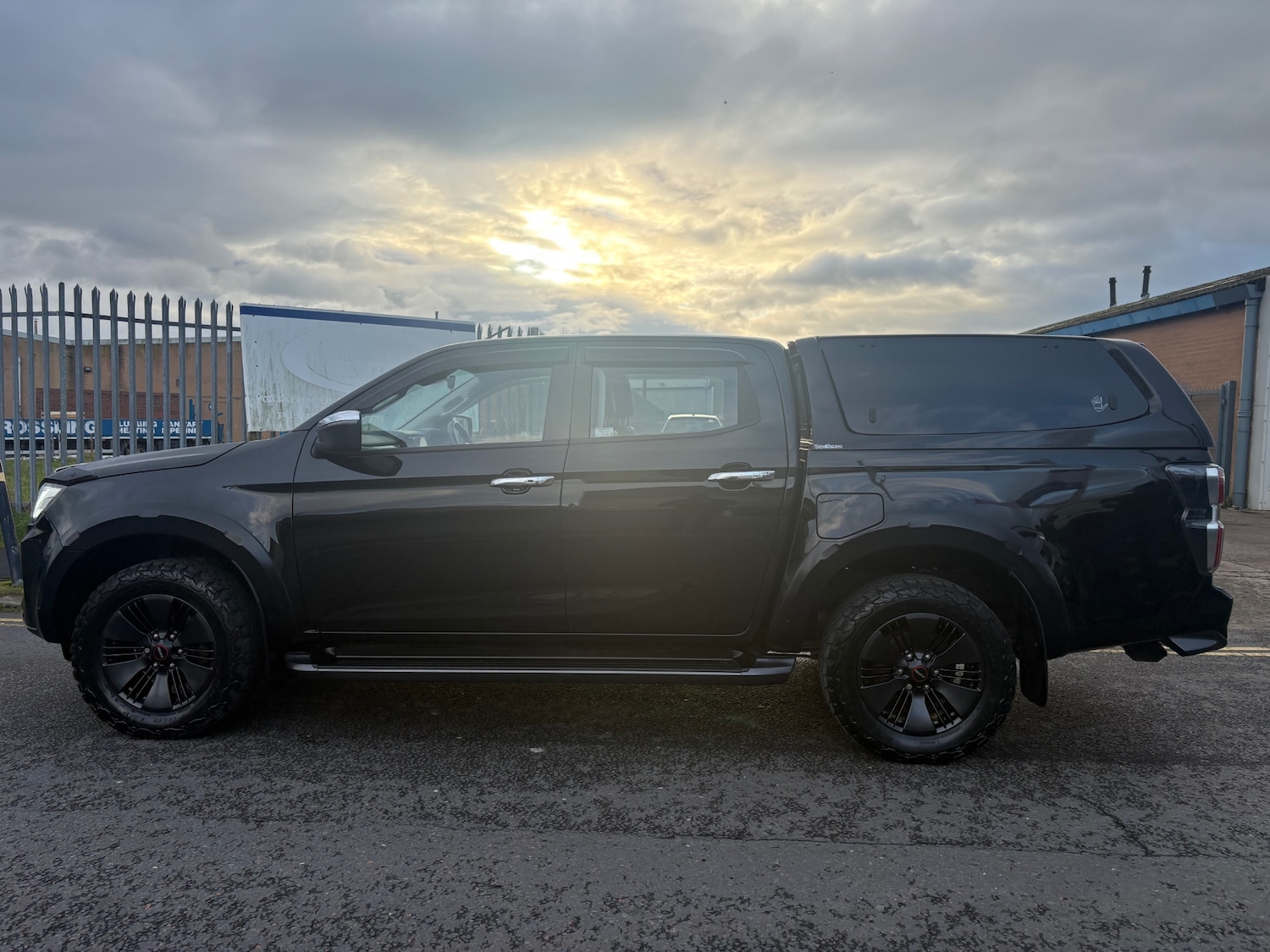 Used Isuzu D-Max 2022 for sale - 76699763: Photo 6