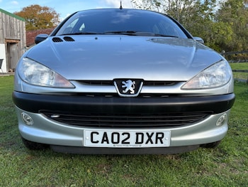 Used Peugeot 206 2002 for sale - 76389988: Photo