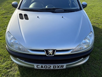 Used Peugeot 206 2002 for sale - 76389988: Photo