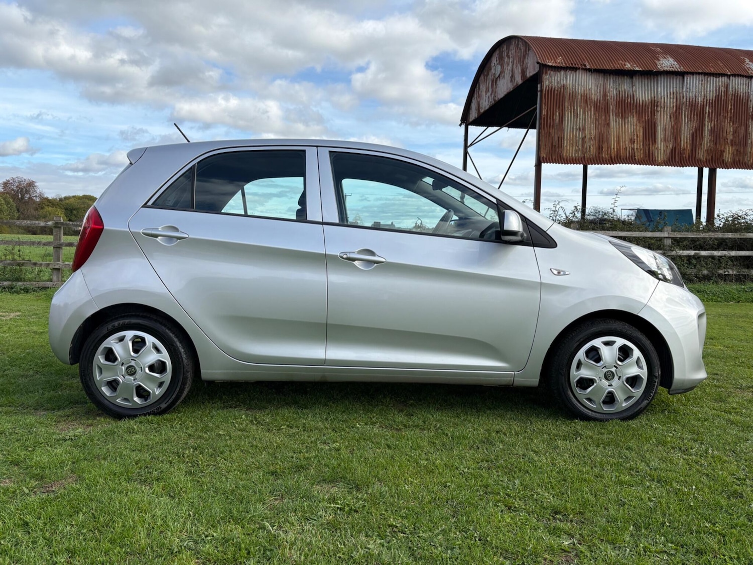 Used Kia Picanto 2017 for sale - 76203670: Photo 11