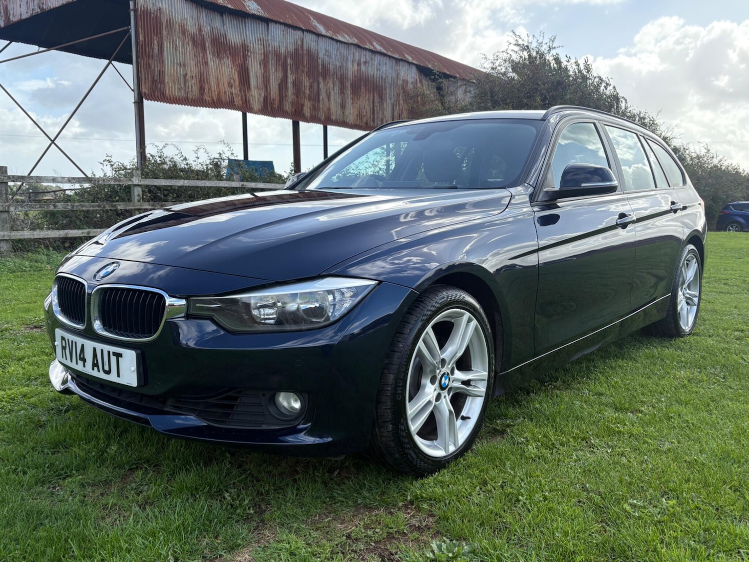 Used BMW 3 Series 2014 for sale - 76176212: Photo 1