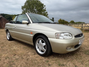 Used Ford Escort 1996 for sale - 75565662: Photo