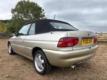 Used Ford Escort 1996 for sale - 75565662: Photo