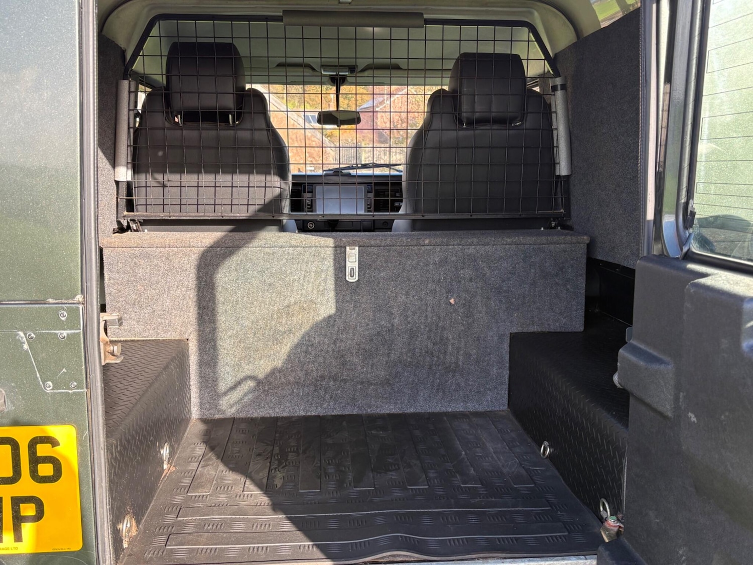 Used Land Rover Defender 90 2006 for sale - 76593572: Photo 10