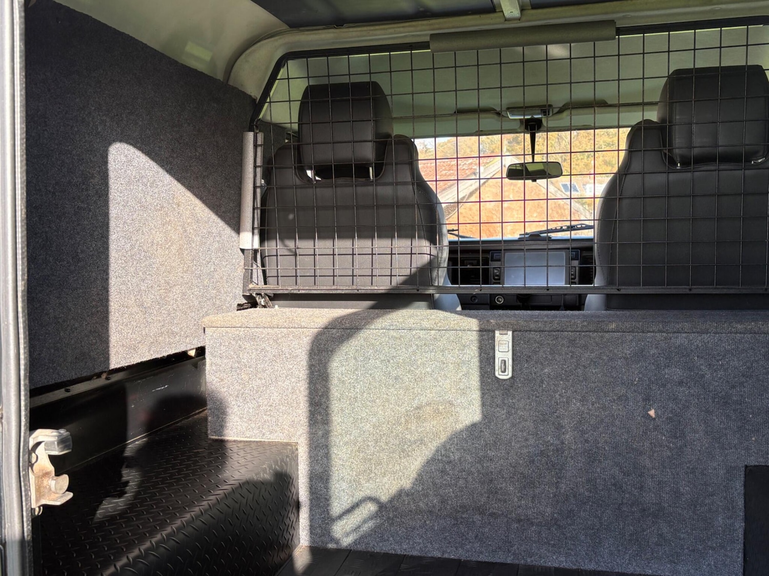 Used Land Rover Defender 90 2006 for sale - 76593572: Photo 8