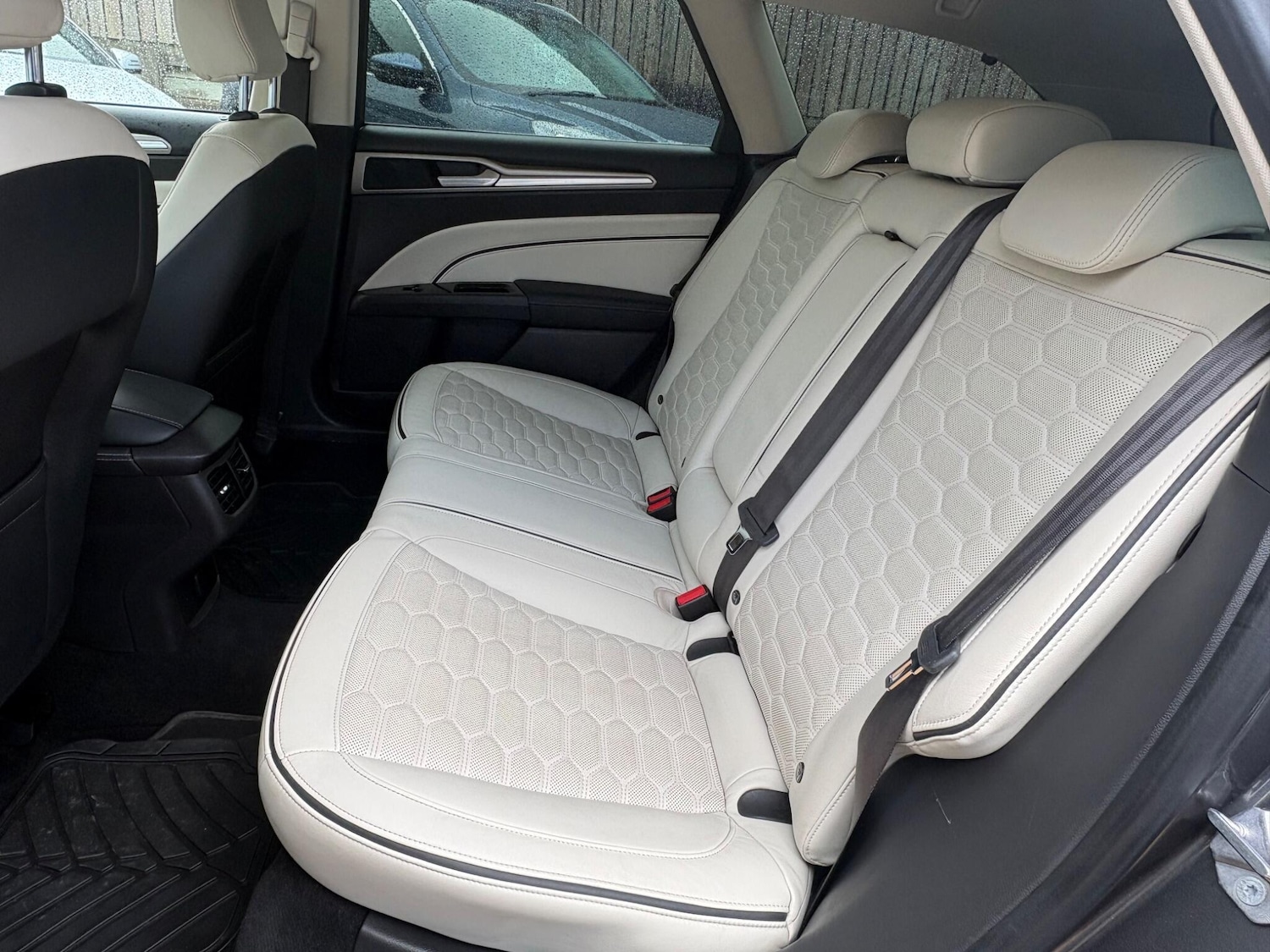 Used Ford Mondeo 2017 for sale - 77480327: Photo 14