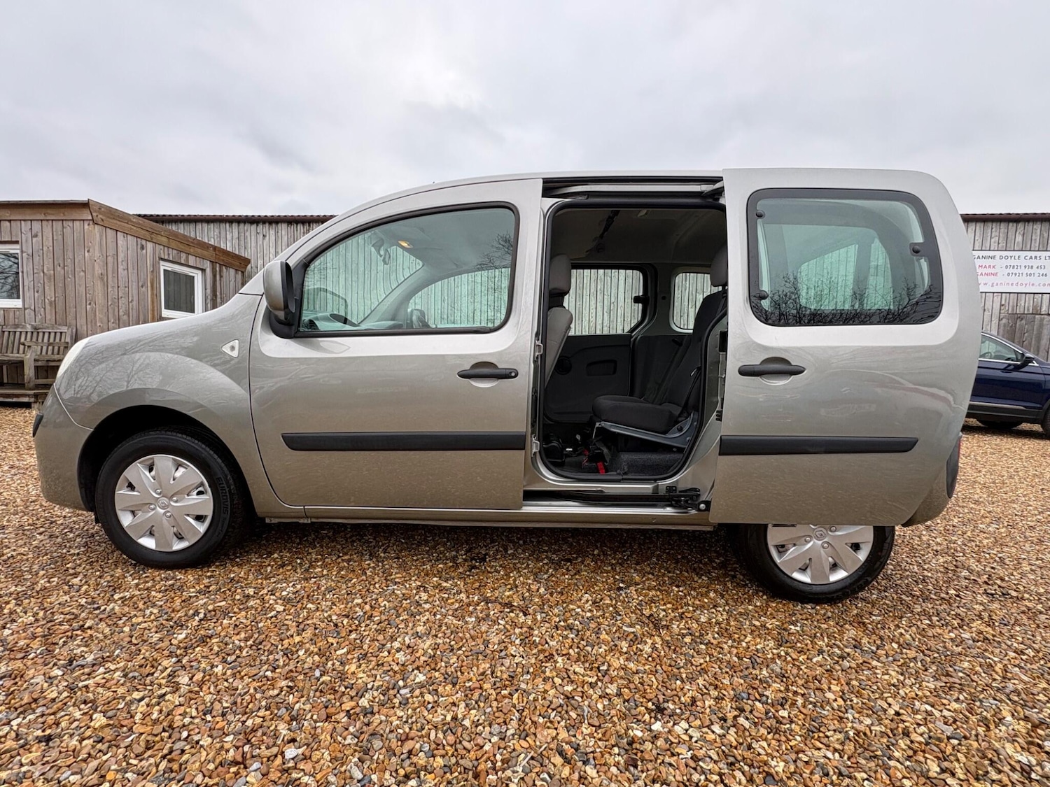 Used Renault Kangoo 2011 for sale - 77405581: Photo 8