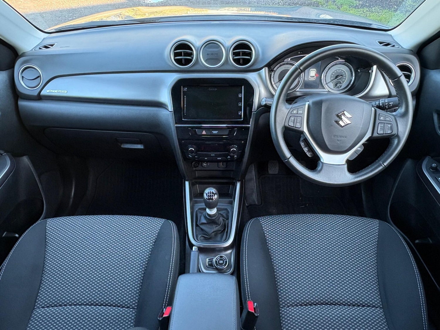 Used Suzuki Vitara 2022 for sale - 76928192: Photo 2