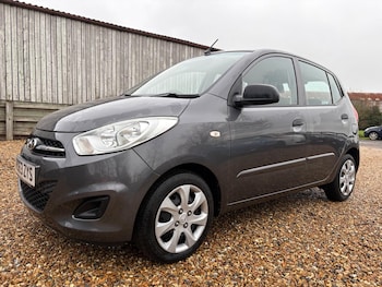 Used Hyundai i10 2013 for sale - 77365622: Photo