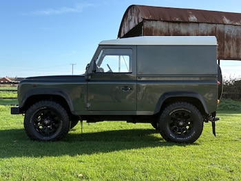 Used Land Rover Defender 2006 for sale - 77648228: Photo