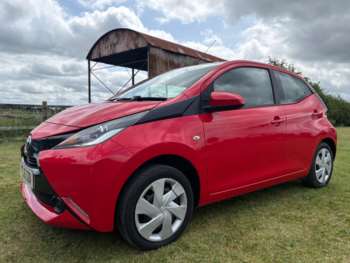 2016 - 1.0 VVT-i X-Play 5dr