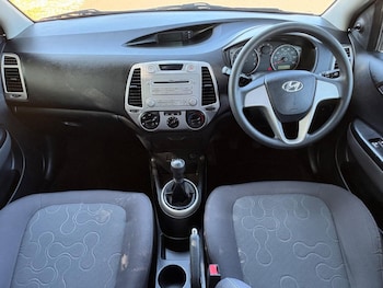 Used Hyundai i20 2010 for sale - 79389860: Photo