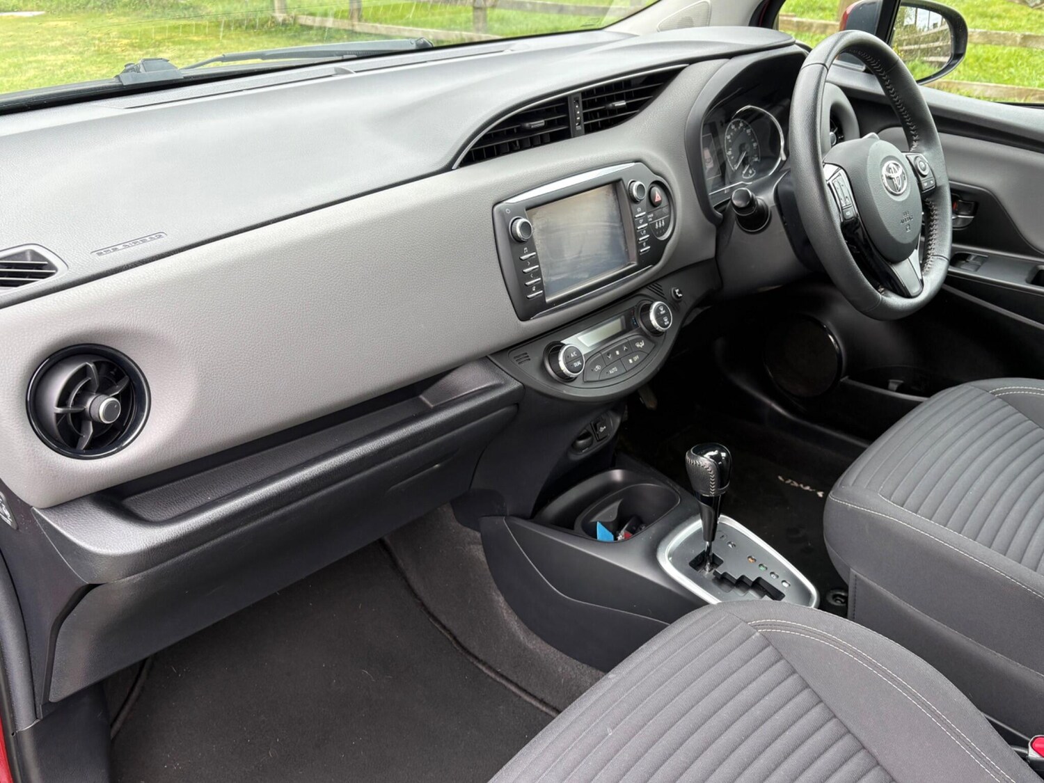 Used Toyota Yaris 2018 for sale - 78103115: Photo 11