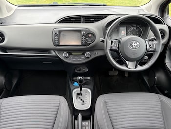 Used Toyota Yaris 2018 for sale - 78103115: Photo