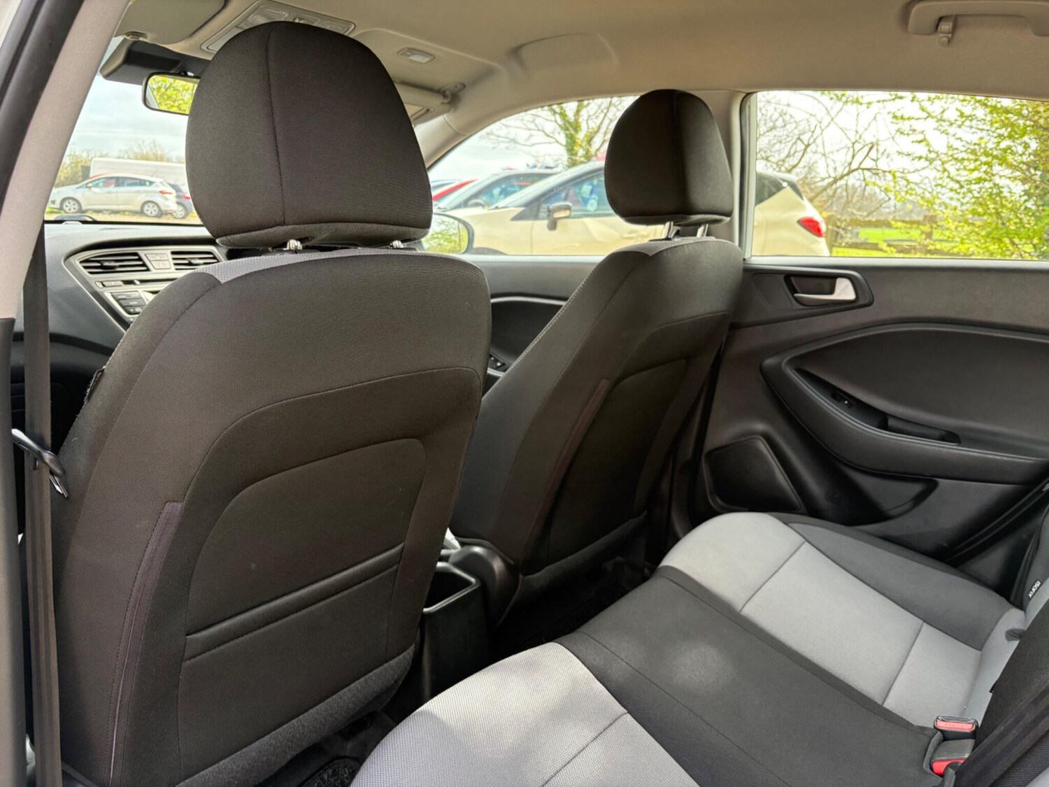 Used Hyundai i20 2018 for sale - 77927546: Photo 14