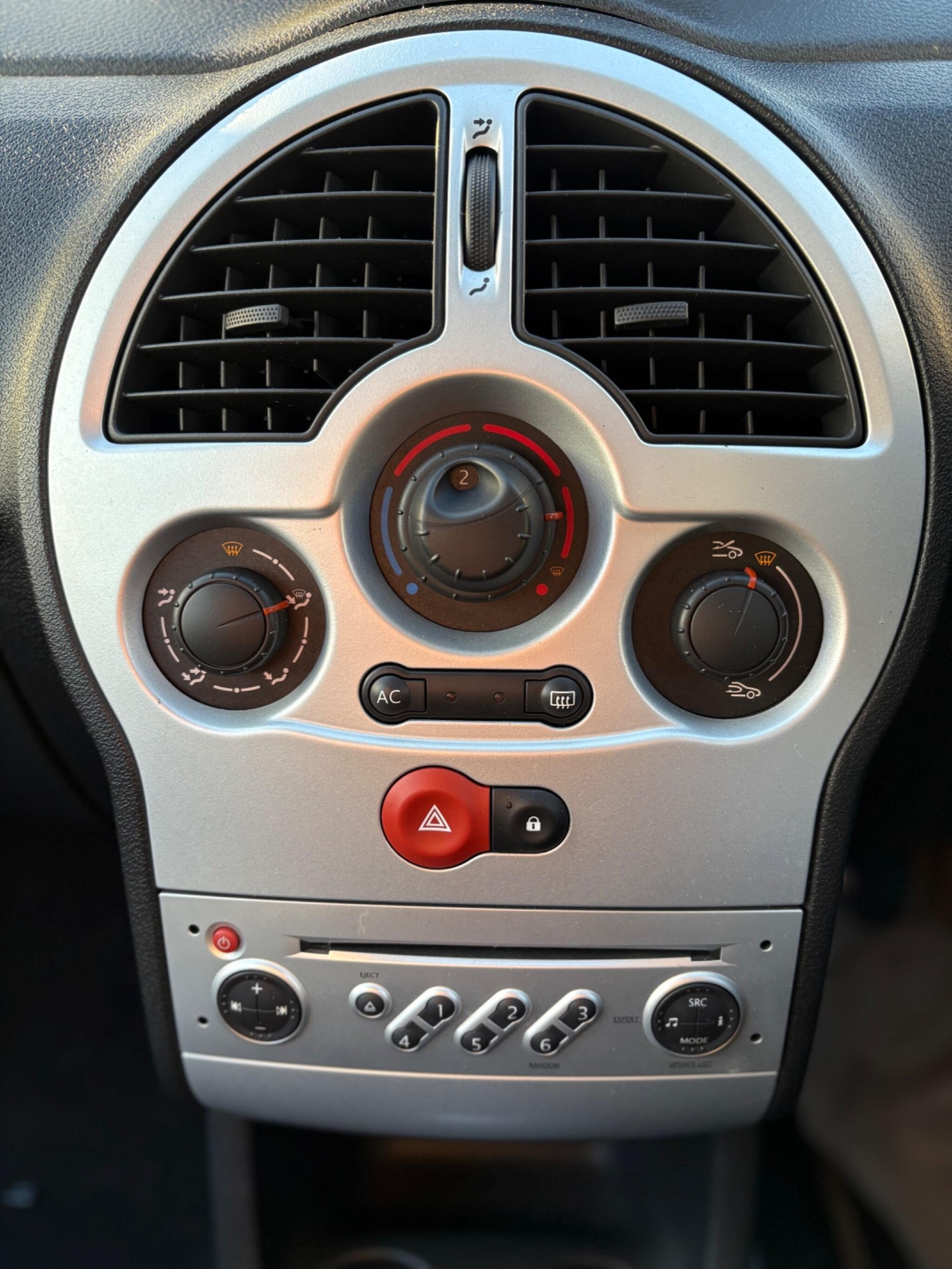 Used Renault Grand Modus 2010 for sale - 76635893: Photo 15