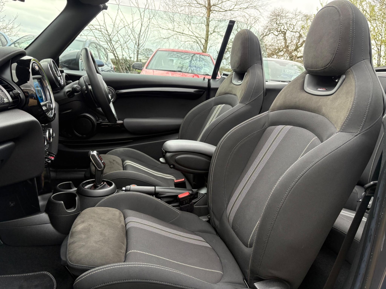 Used MINI Convertible 2019 for sale - 77841700: Photo 14