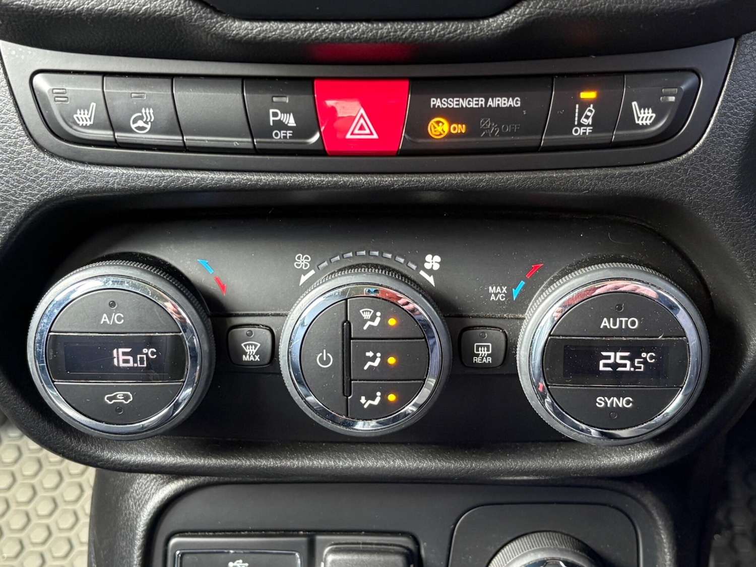 Used Jeep Renegade 2015 for sale - 78215973: Photo 17