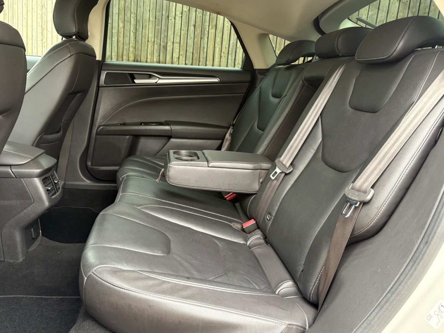 Used Ford Mondeo 2016 for sale - 76773541: Photo 17