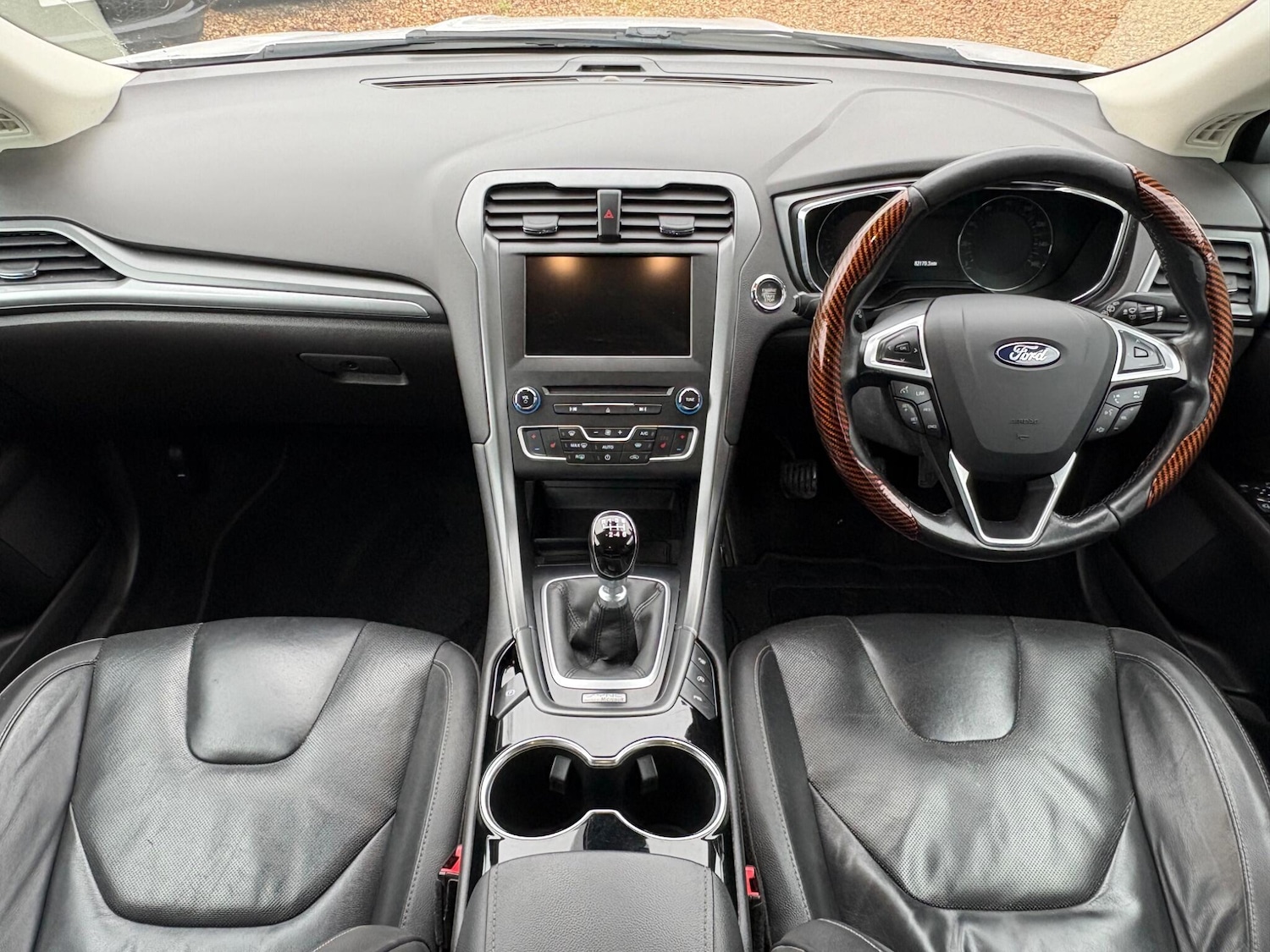 Used Ford Mondeo 2016 for sale - 76773541: Photo 2