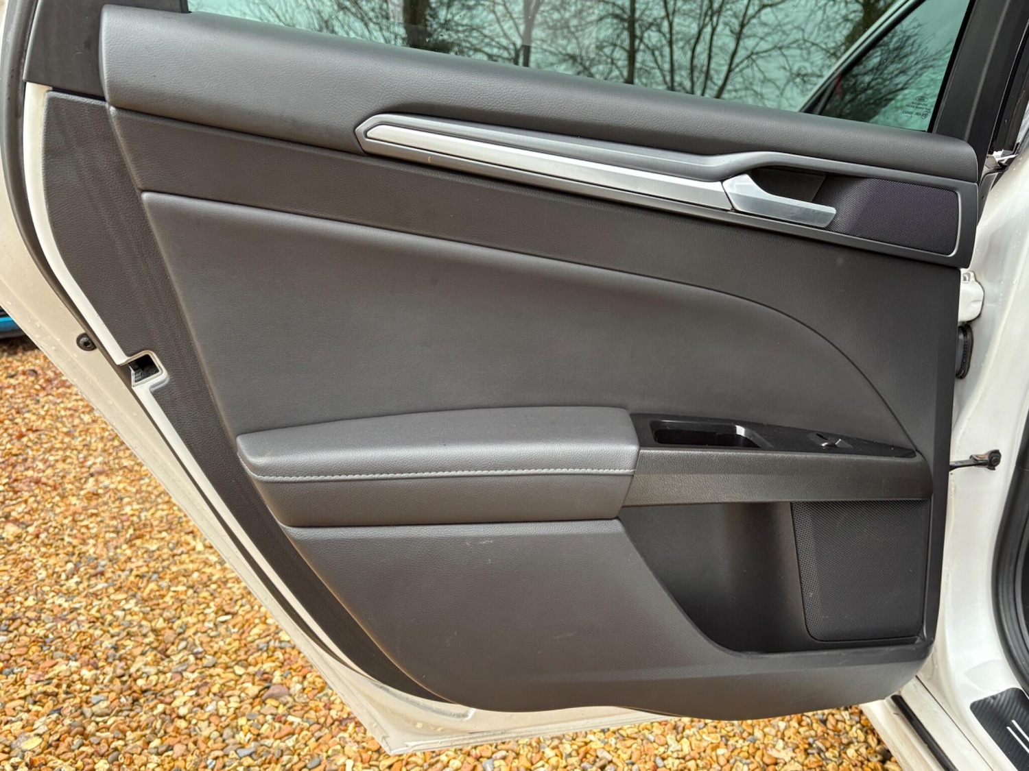 Used Ford Mondeo 2016 for sale - 76773541: Photo 32