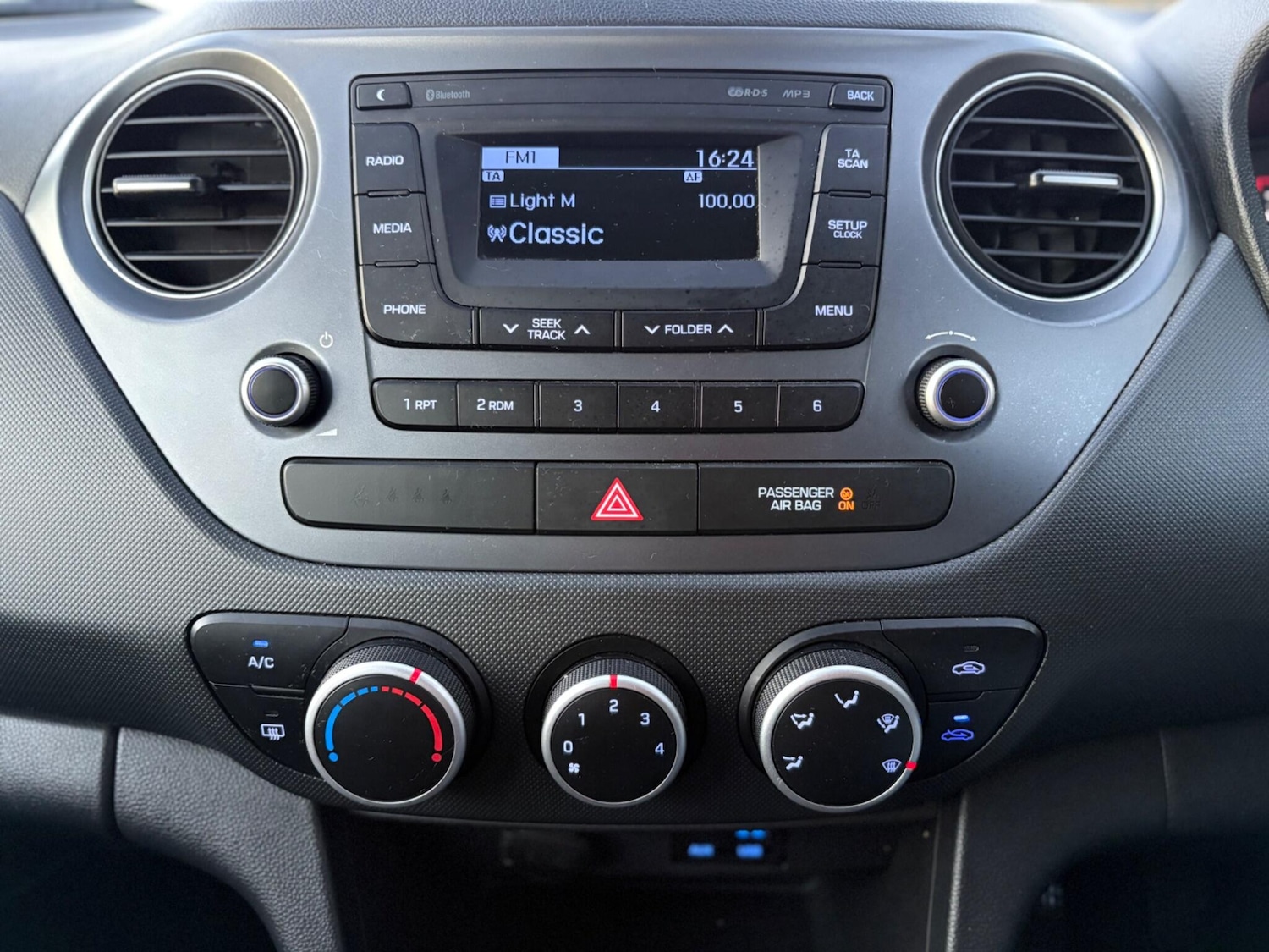 Used Hyundai i10 2018 for sale - 76635921: Photo 19