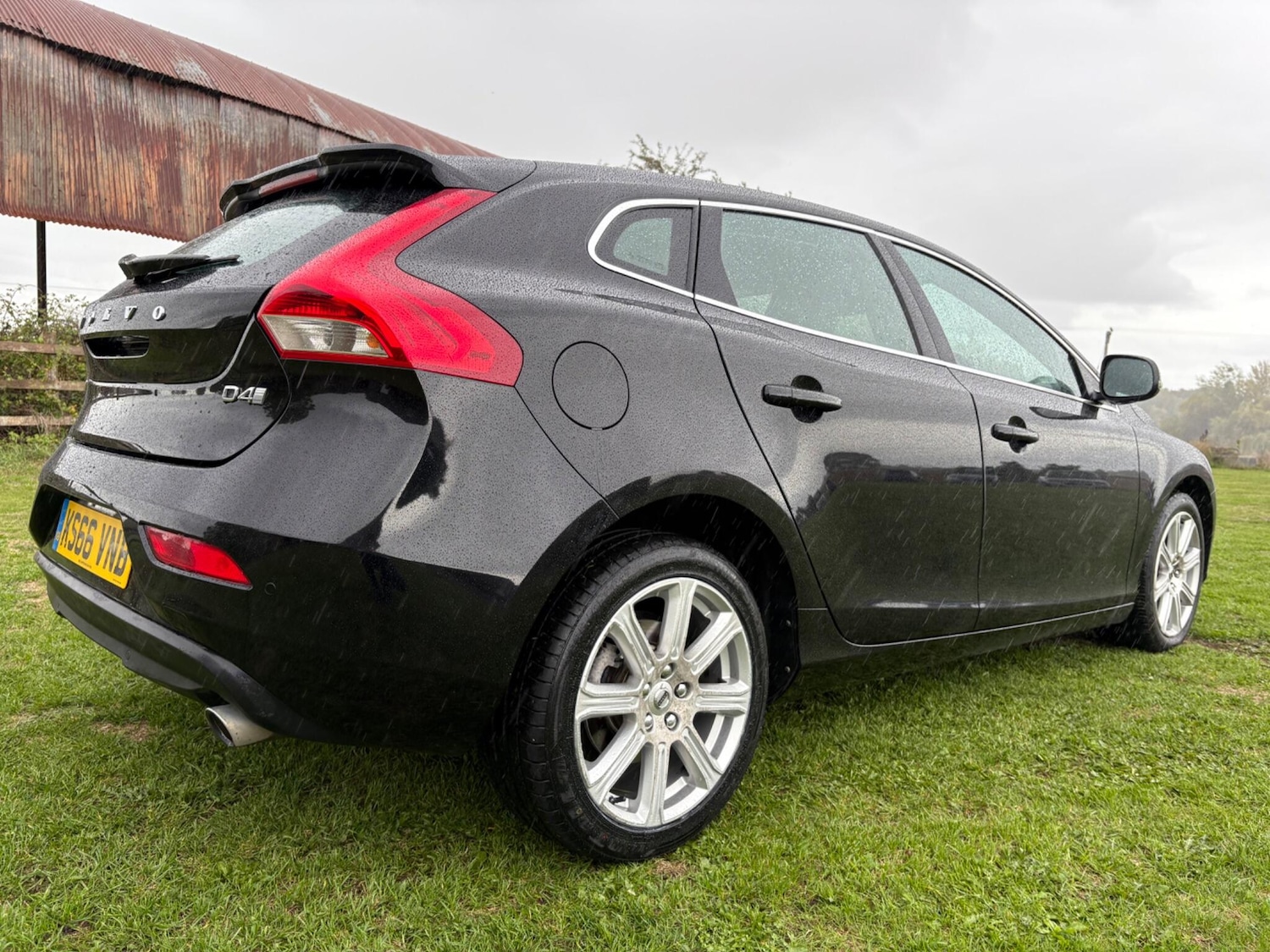 Used Volvo V40 2016 for sale - 77060773: Photo 10