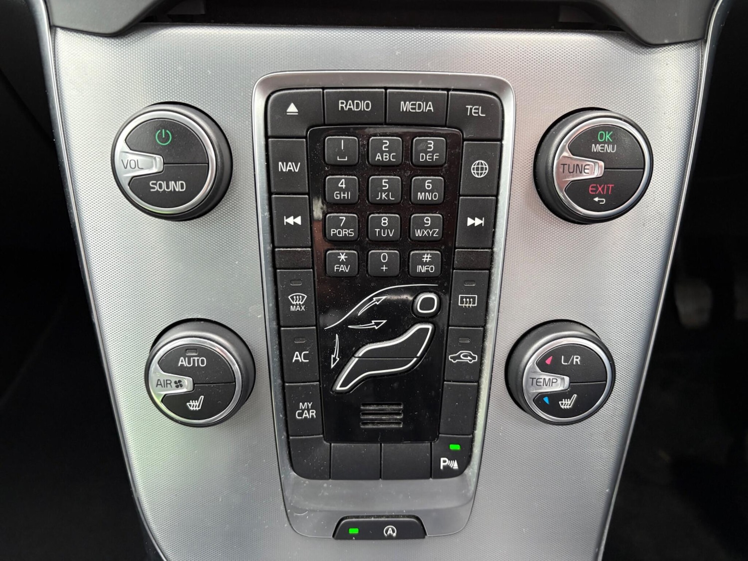 Used Volvo V40 2016 for sale - 77060773: Photo 16