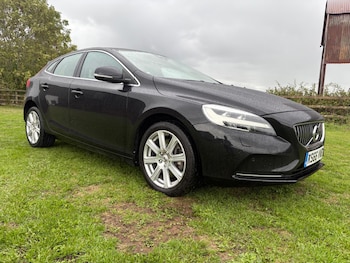 Used Volvo V40 2016 for sale - 77060773: Photo