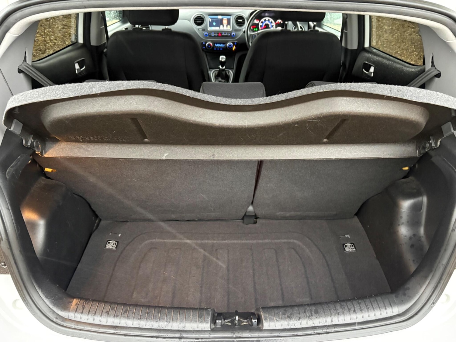 Used Hyundai i10 2017 for sale - 77281210: Photo 10