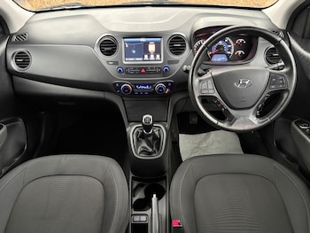 Used Hyundai i10 2017 for sale - 77281210: Photo