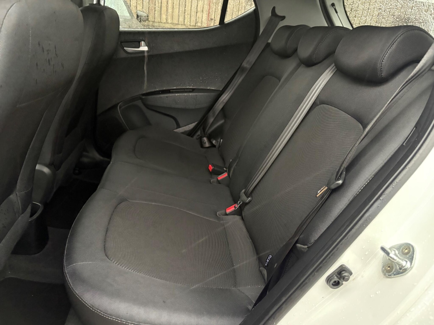 Used Hyundai i10 2017 for sale - 77281210: Photo 9