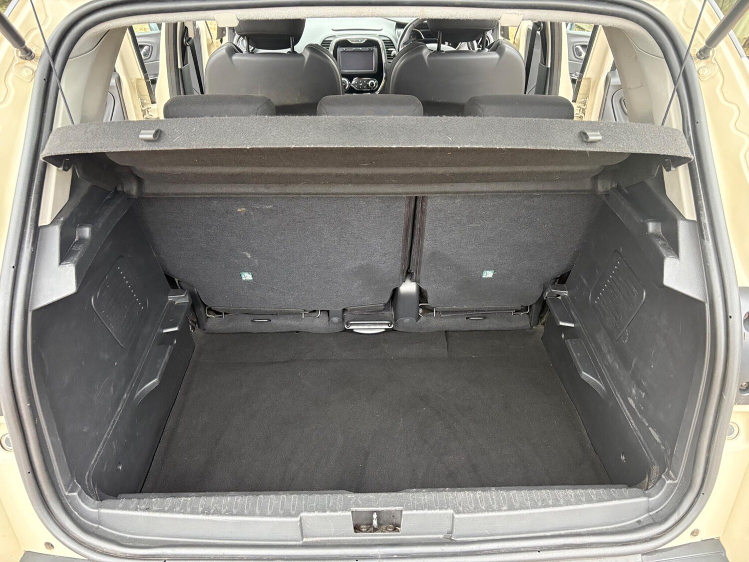 Used Renault Captur 2014 for sale - 77627657: Photo 15