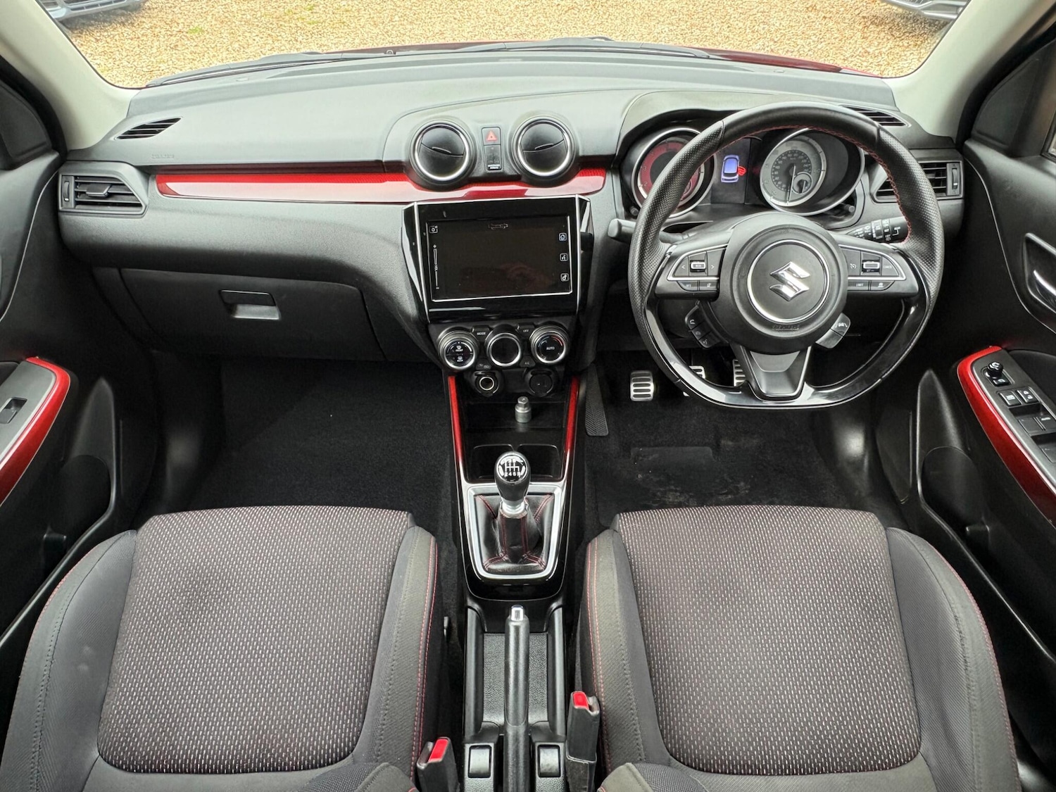 Used Suzuki Swift 2019 for sale - 76297401: Photo 2