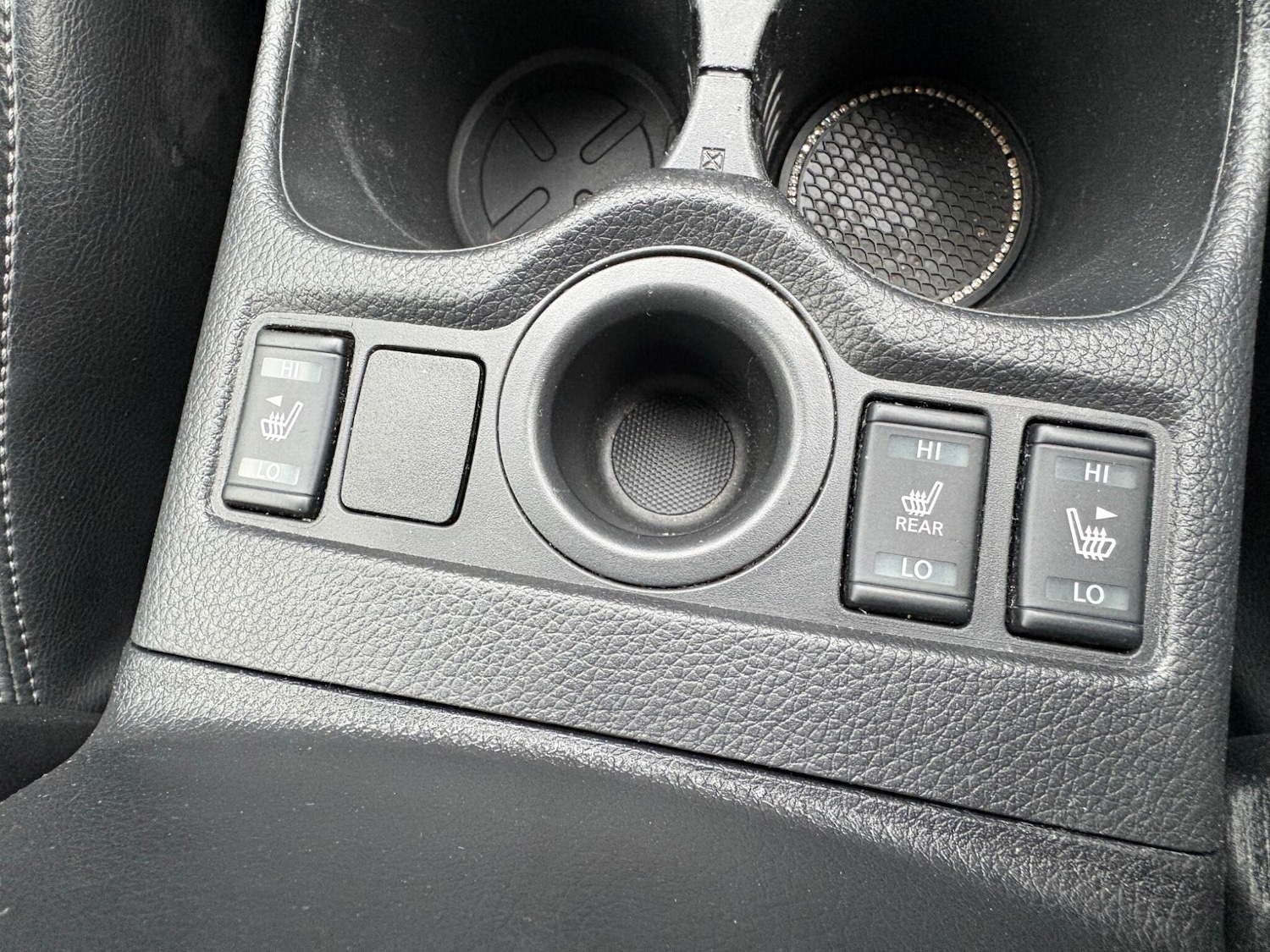 Used Nissan X-Trail 2018 for sale - 77740191: Photo 27