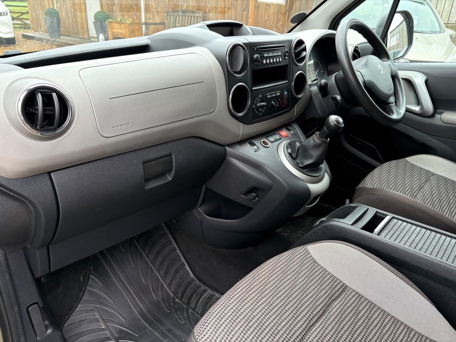 Used Peugeot Partner Tepee 2010 for sale - 77021985: Photo 13